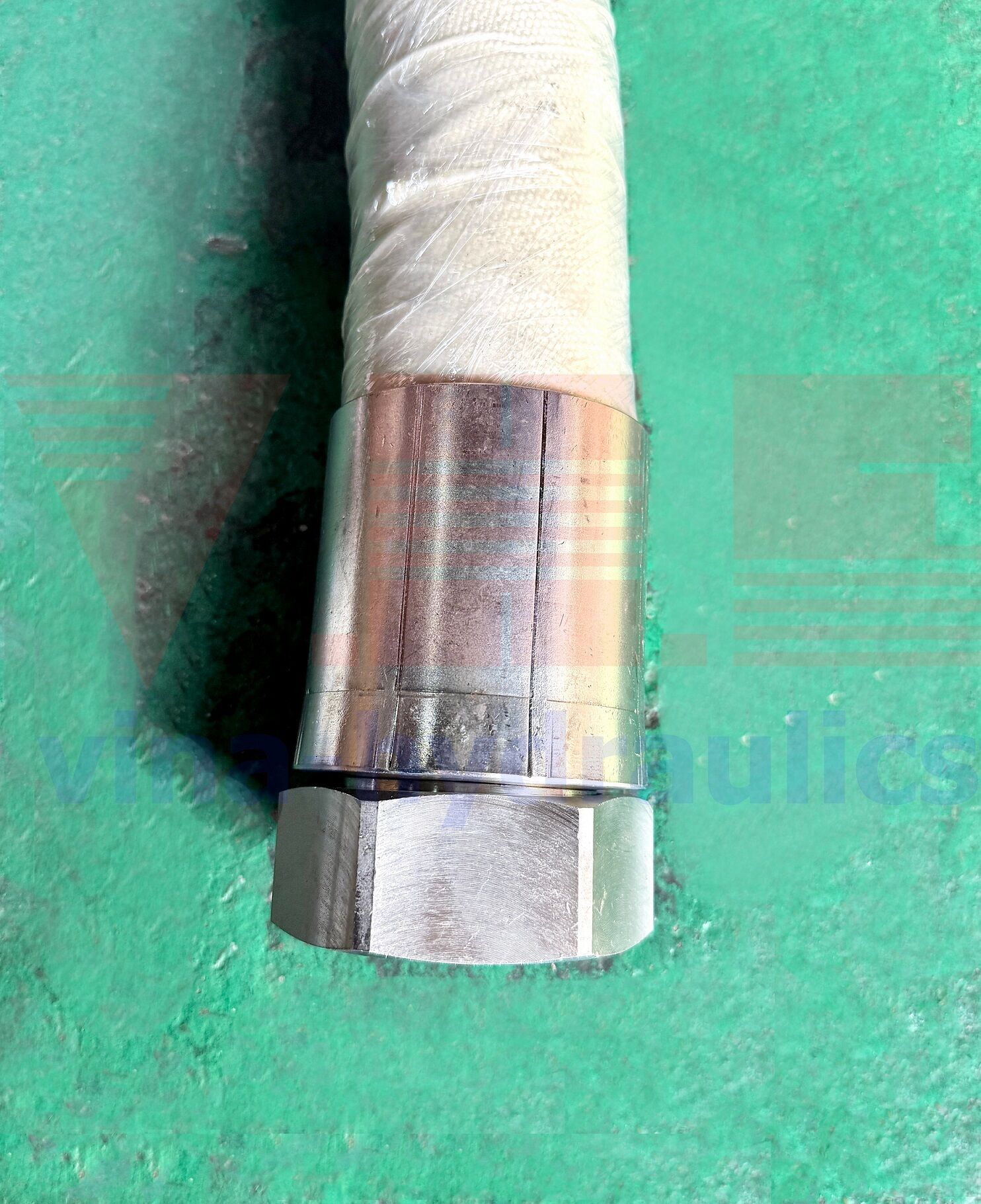 Ống cách điện DN65 bấm đầu BSP inox và test áp 30kg