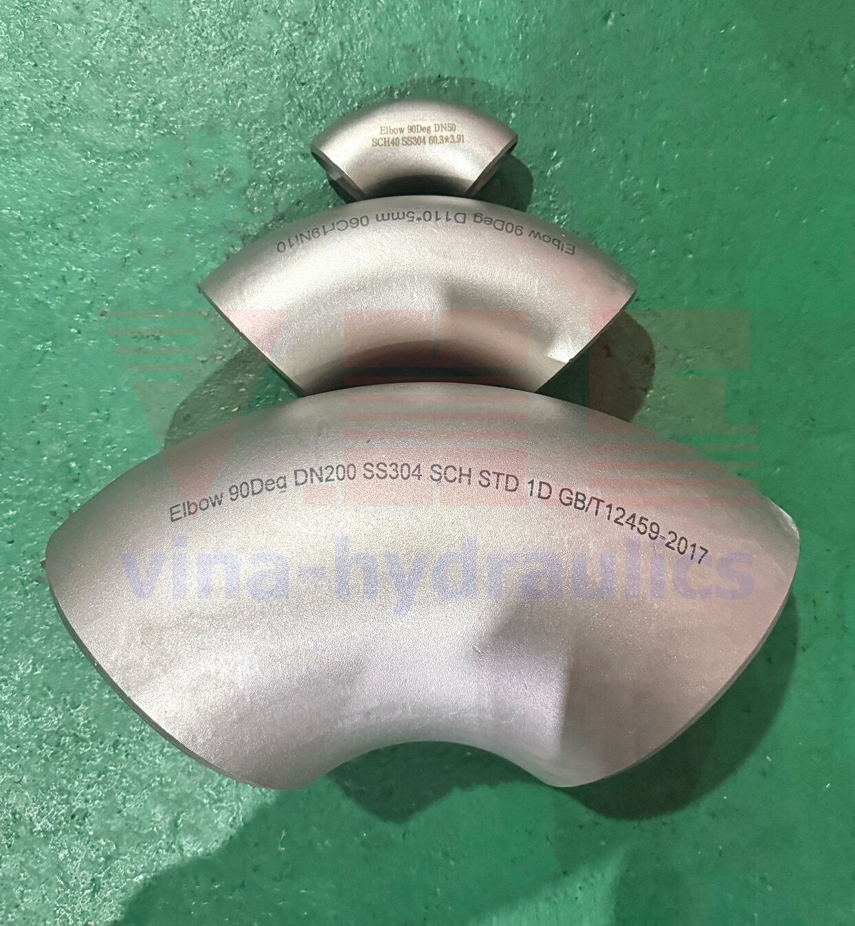 high-quality stainless steel 304 elbows and tees at a good price