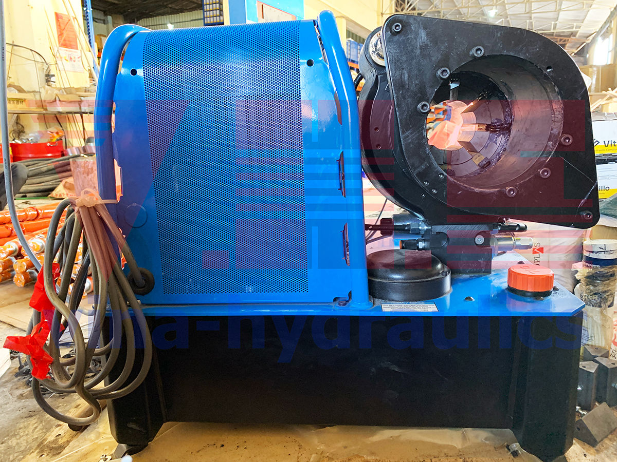Máy bóp vỏ ống Finn Power P 32 NMS chính hãng