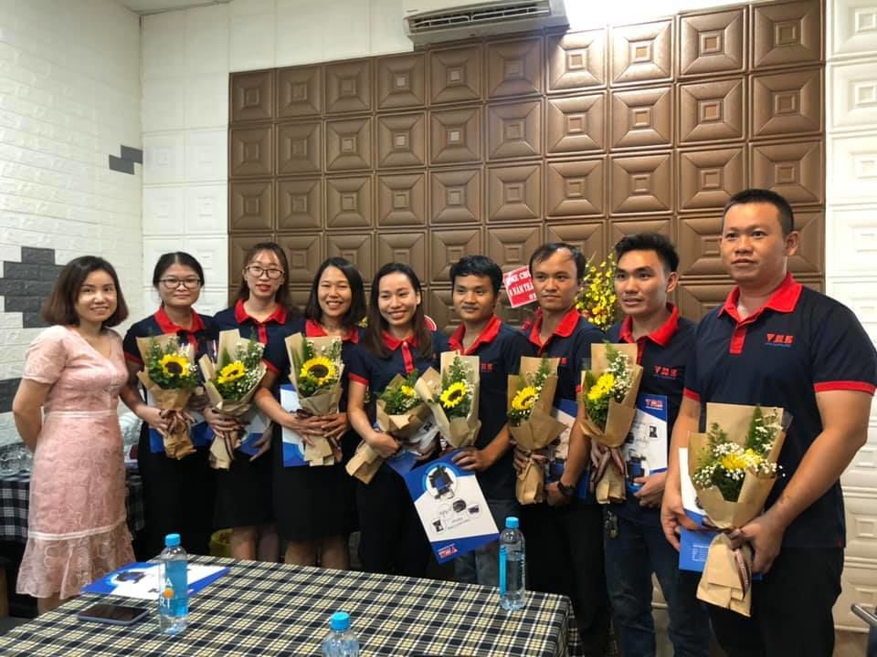 Mừng 8 năm ngày thành lặp Công ty CP Thiết Bị Thủy Lực Việt Nam - 2
