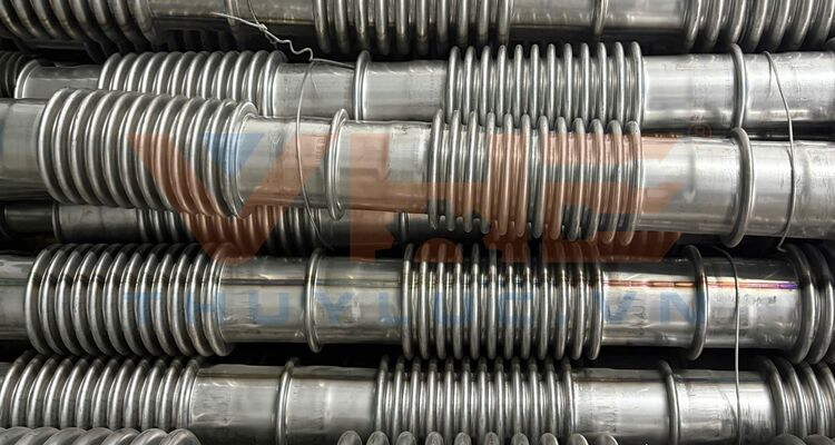 Khớp co giãn inox trong đóng tàu - Giải pháp cho hệ thống đường ống