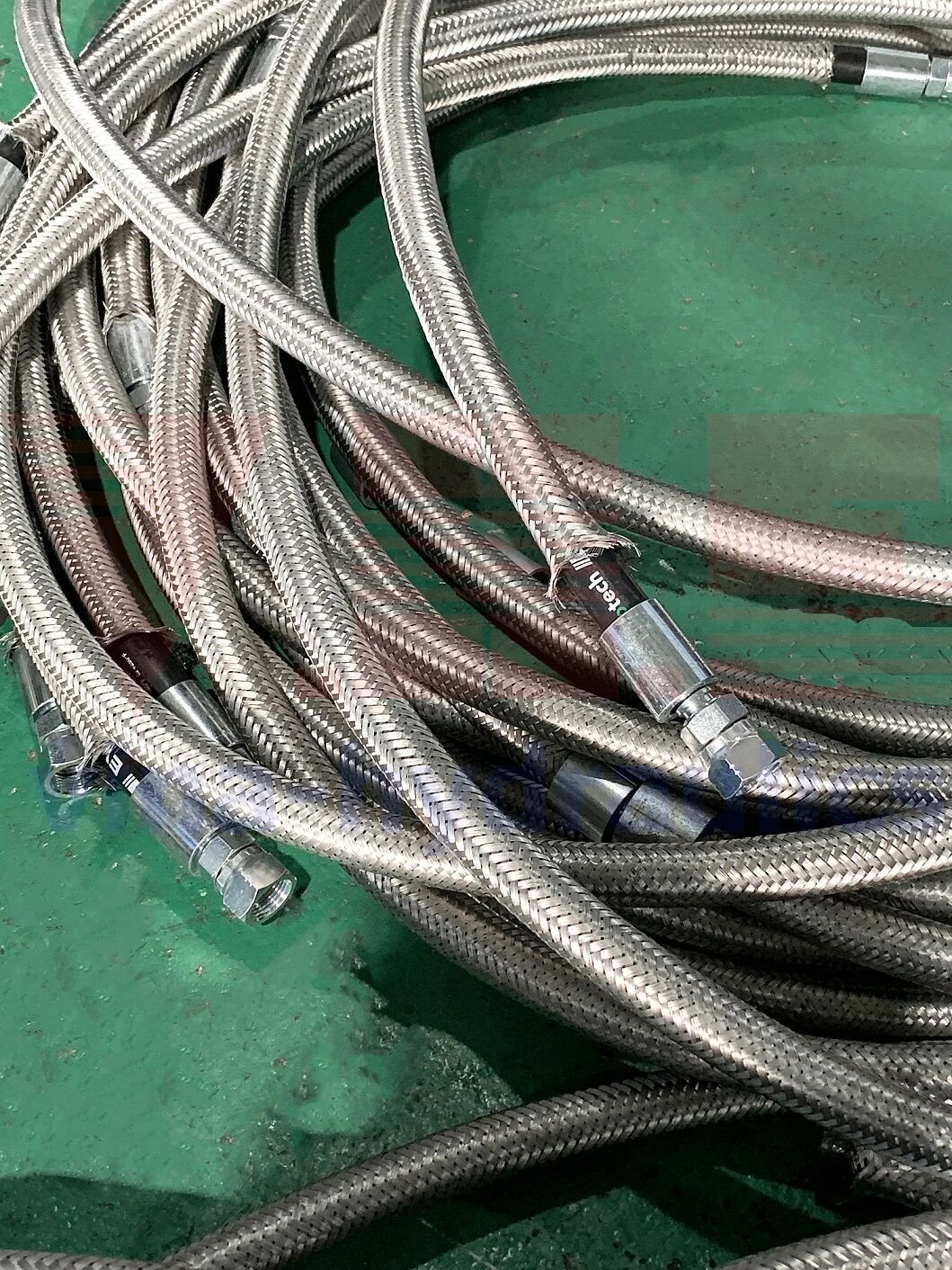 Processing 6K 420bar hydraulic hose Alfagomma, braided stainless steel mesh, straight at both ends