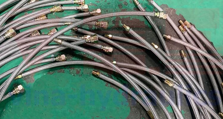 Pressing 2 ends BSPT and JIC crimping fittings 150 strands of Teflon hydraulic hose 1/4'' cover with stainless steel mesh
