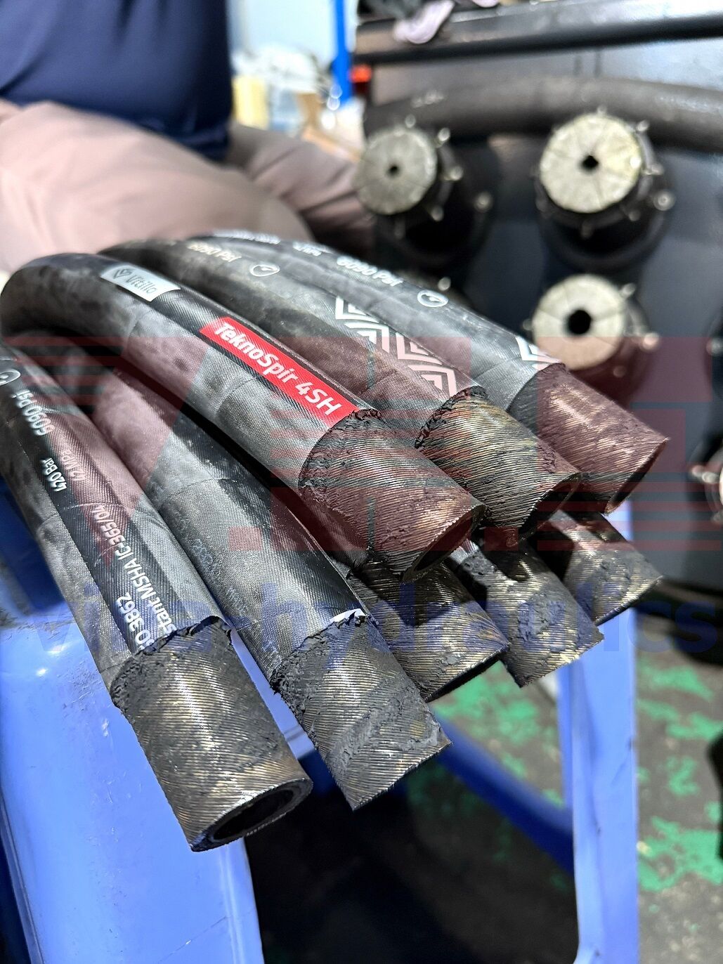 TeknoSpir 3/4'' 4-layer 2-wire JIS hydraulic hose