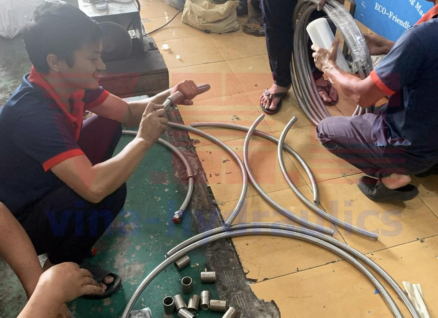 Ống Teflon bọc lưới inox bấm đầu inox