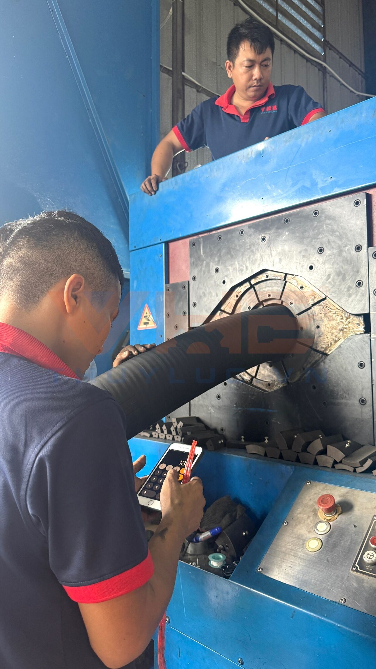 Processing Thor Industrial Oil Suction Hoses