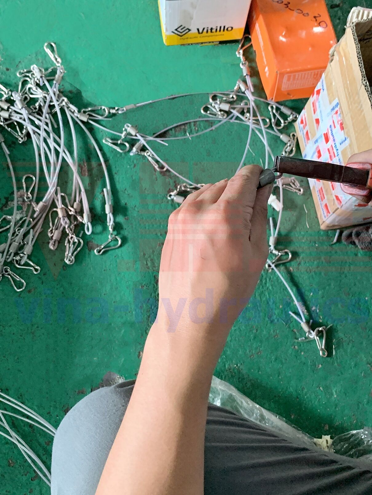 kẹp khóa ống thủy lực giá rẻ