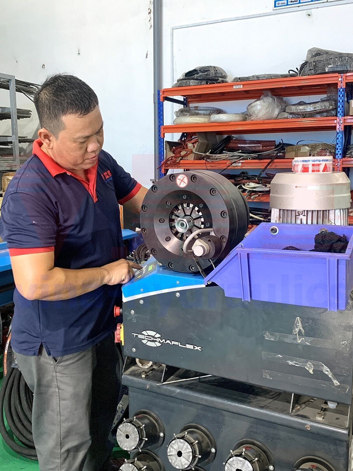 Gia công ống thủy lực bấm đầu Vitillo TeknoSpir 4 lớp bọc vỏ inox và vỏ PJ chống cháy