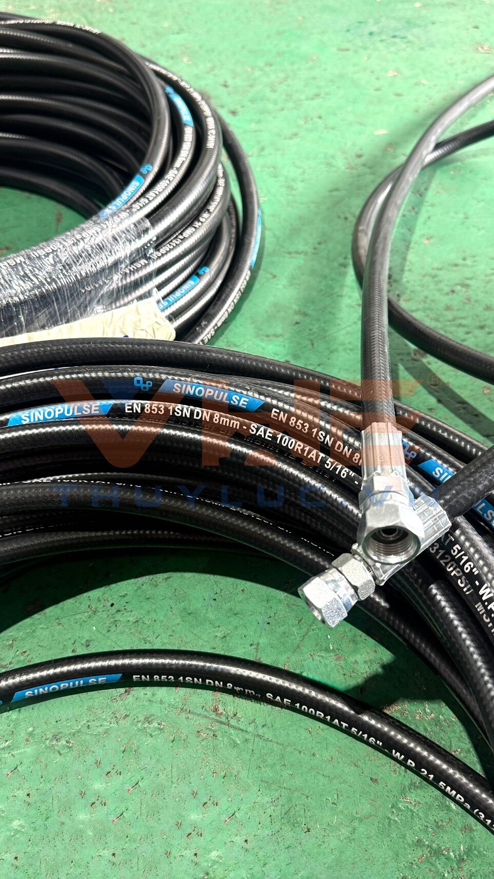Gia công bấm đầu ống thủy lực Sinopulse