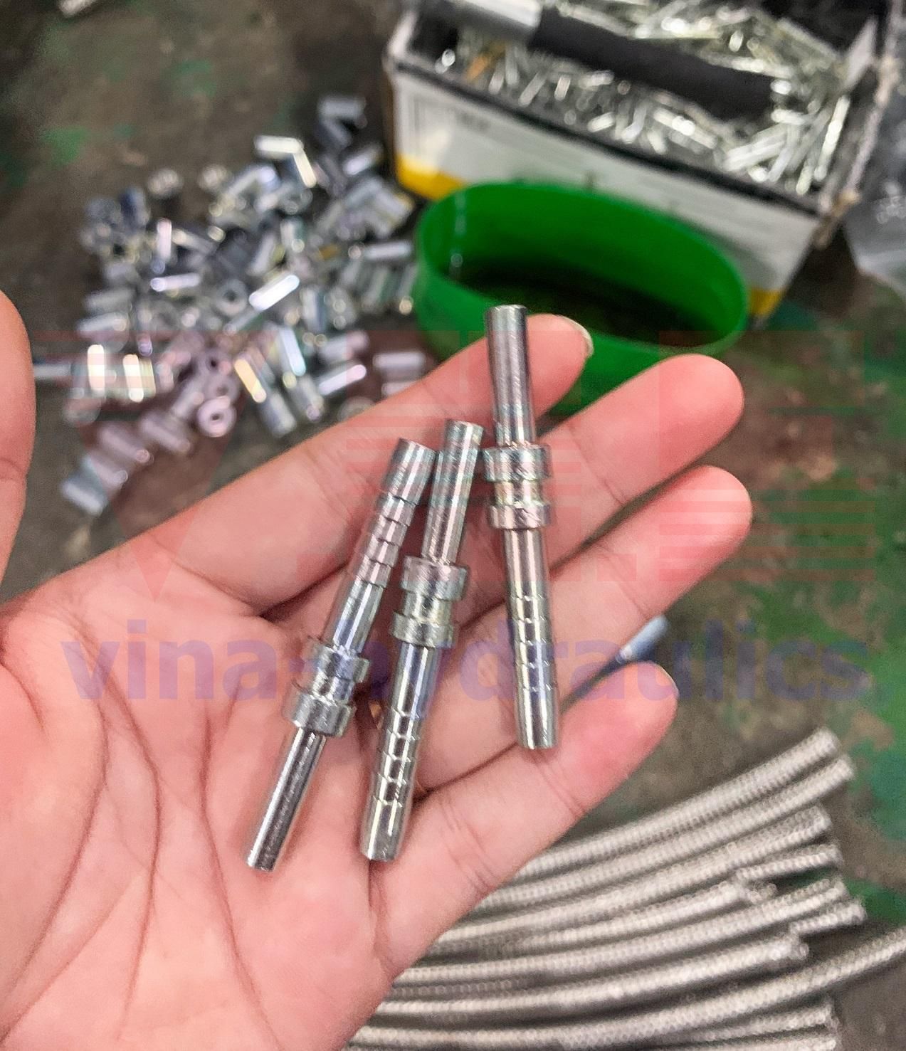 VHE cung cấp ống tuy ô 1SN giá rẻ