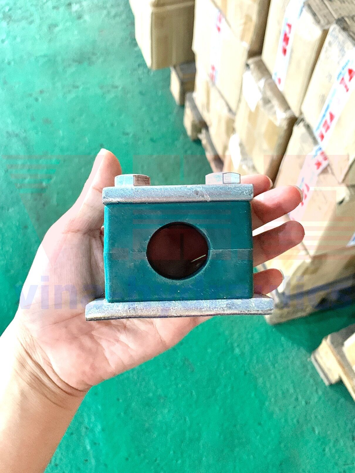 Heavy series pipe clamps at cheap prices