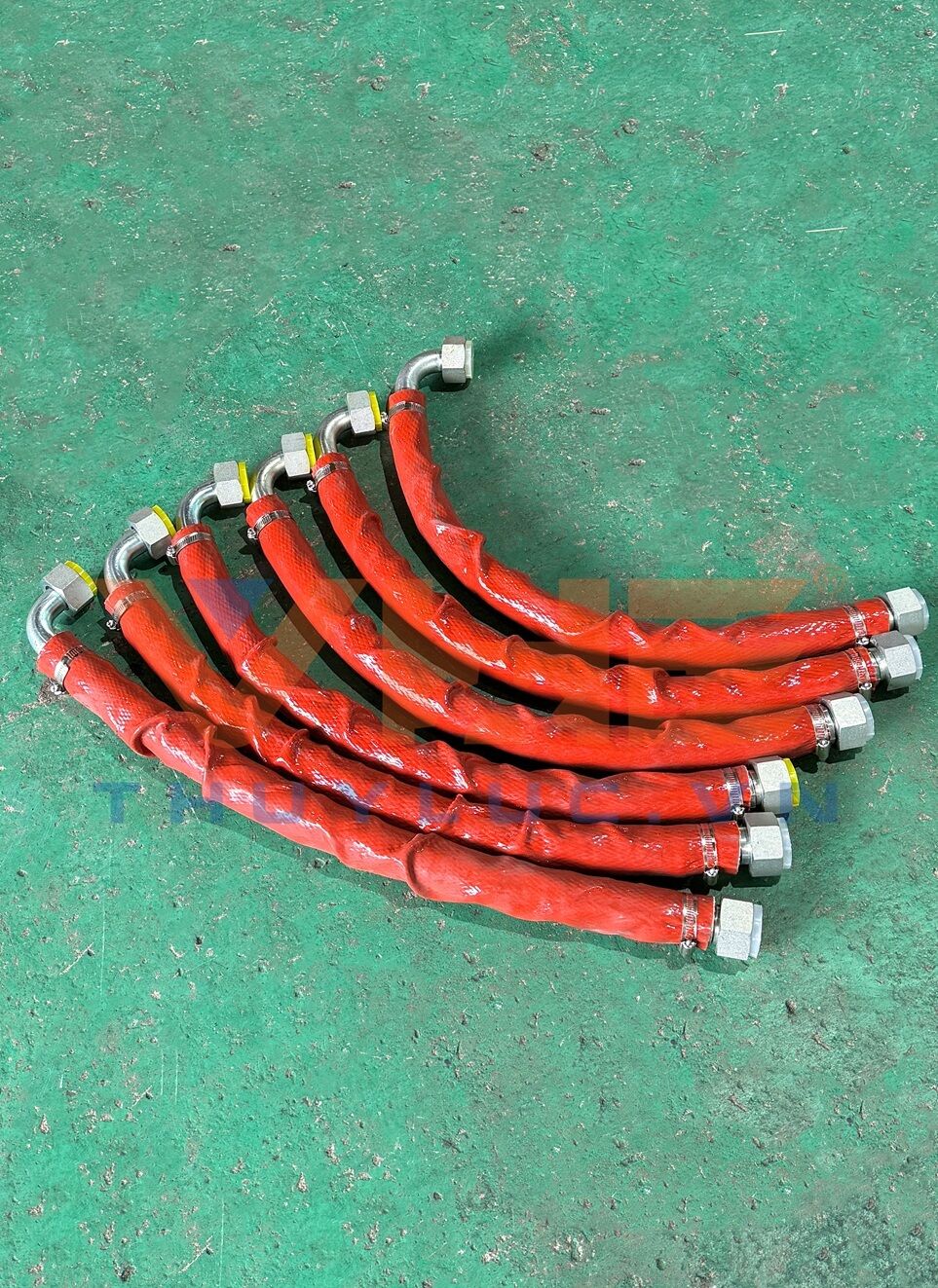 Tiếp tục tiếp nhận đơn hàng gia công bấm đầu DIN cho ống thủy lực và bọc PJ