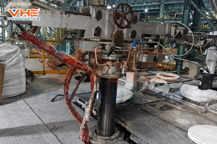 1. The Risks of Hydraulic Hose Blowouts
