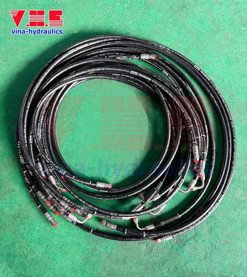 Double-braid 3/8'' 471TC Parker hydraulic hose with JIC crimp fittings