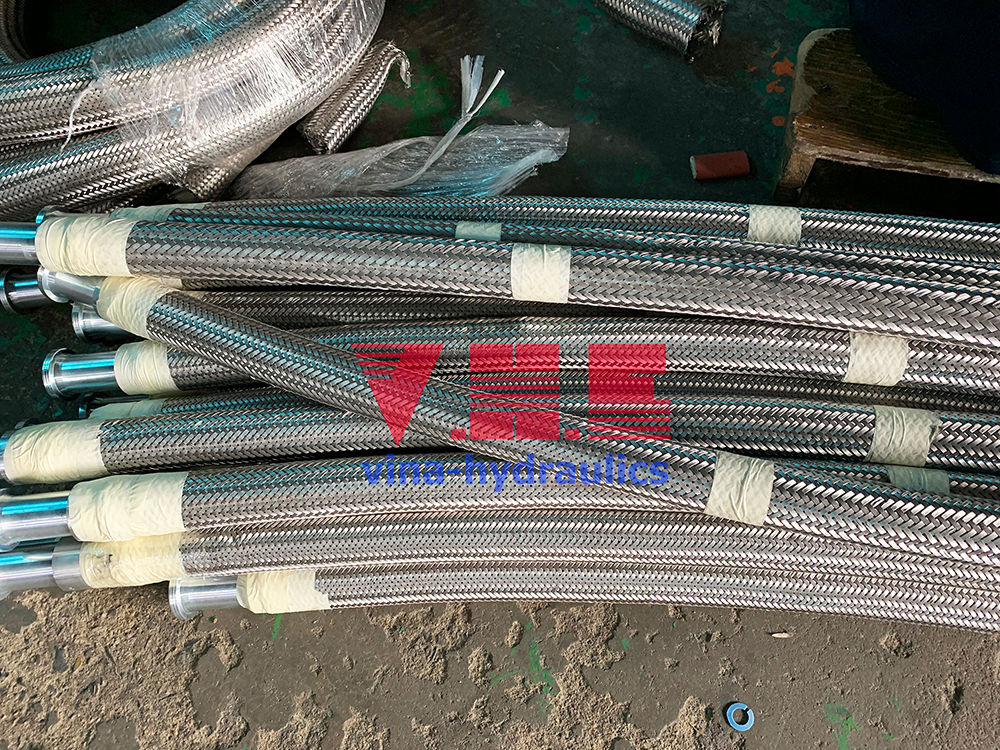 Ống thủy lực bọc vỏ inox chống cháy