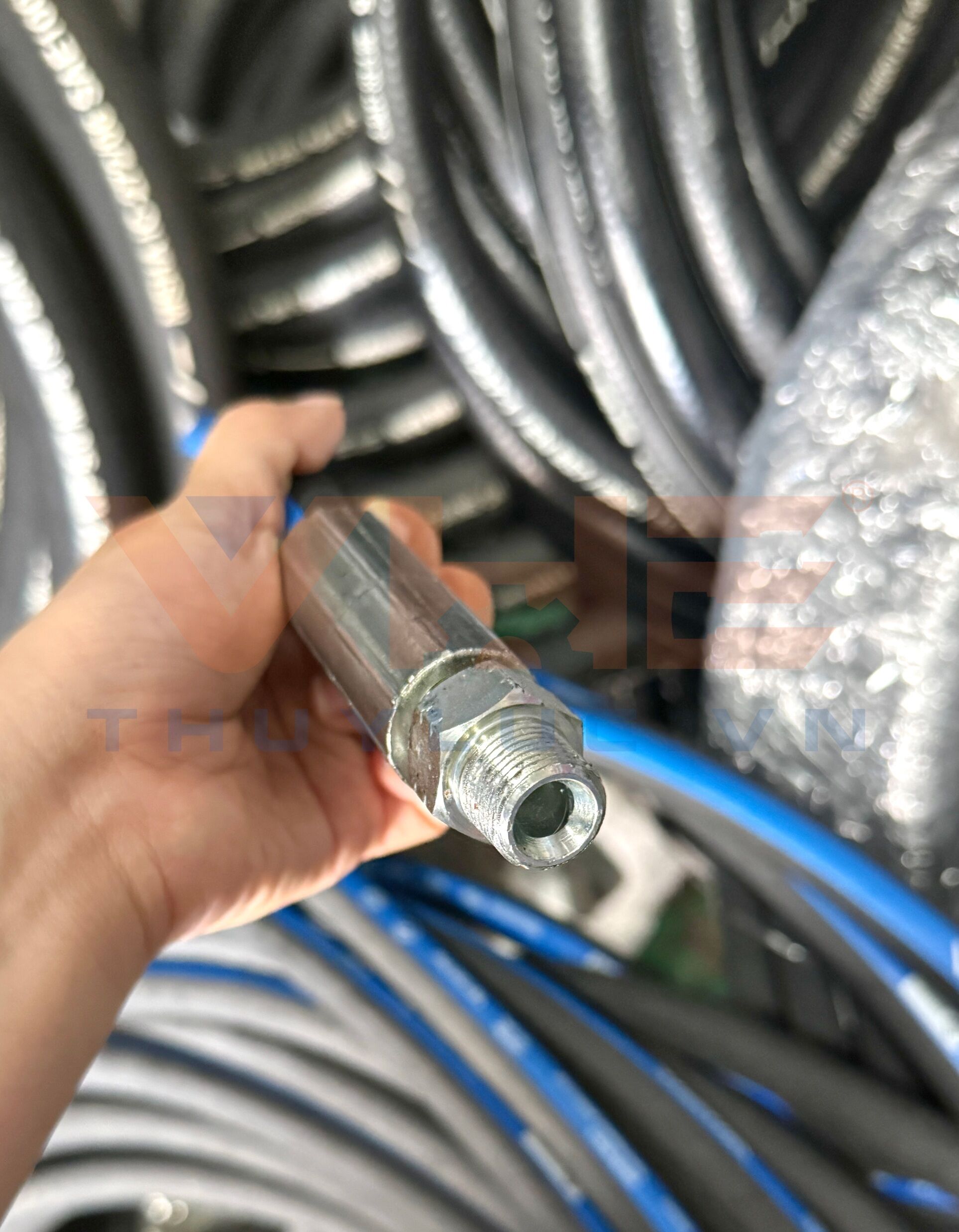Phân phối Ống xịt nước cao áp