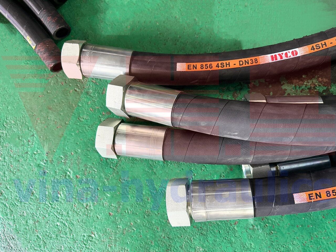 Hyco 1.1/2'' 4-layer crimping steel tube hydraulic hose with BPSD end