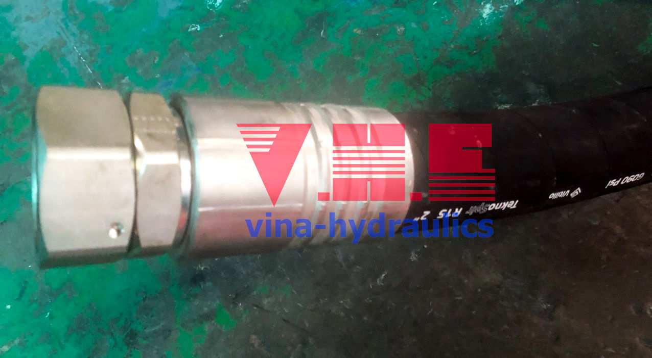 Gia công ép 2 đầu Ống Vitillo TeknoSpir R15 DN51 2inch 6090Psi