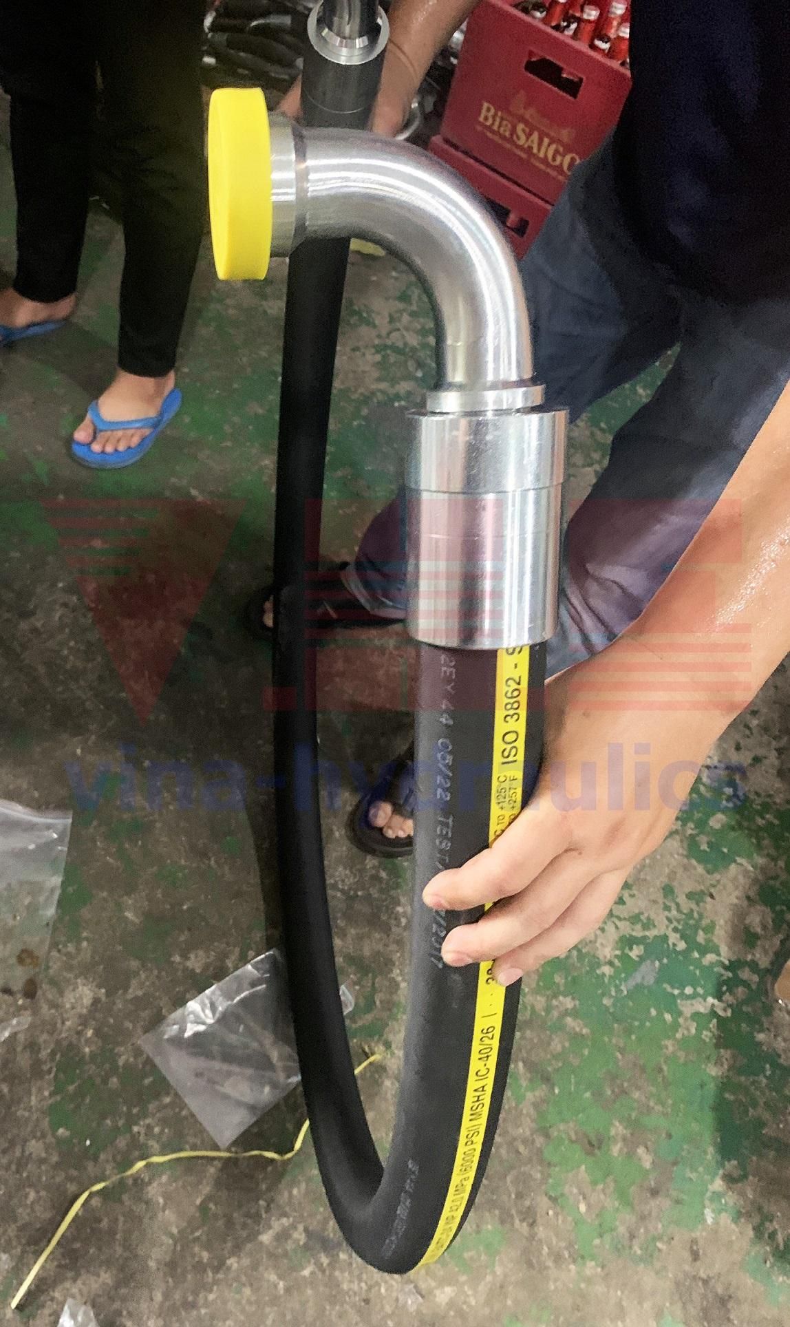 Nơi bán Ống Parker R15 bấm 2 đầu mặt bích F63.5 cong 90 độ cùng chiều Vitillo Italy