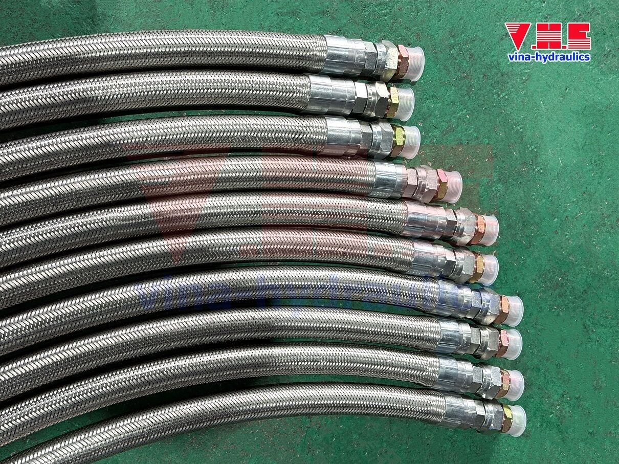 Ống cao su thủy lực Alfabiotech bấm đầu JIS kèm racco và bọc lưới inox