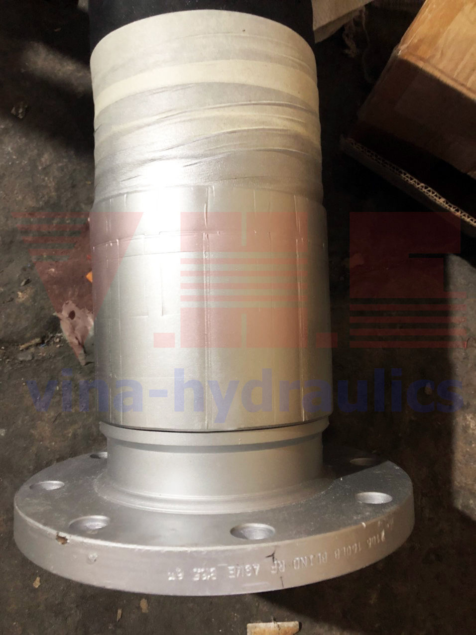 VHE gia công và bấm đầu mặt bích JIS10K Ống hút dầu HYCO 4inch