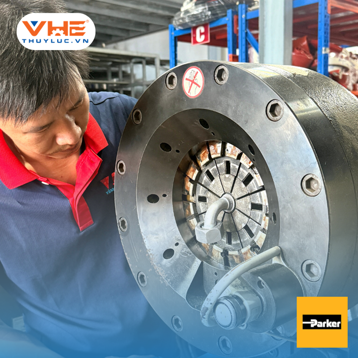 Assembling DIN-standard hydraulic hoses for heavy-duty systems