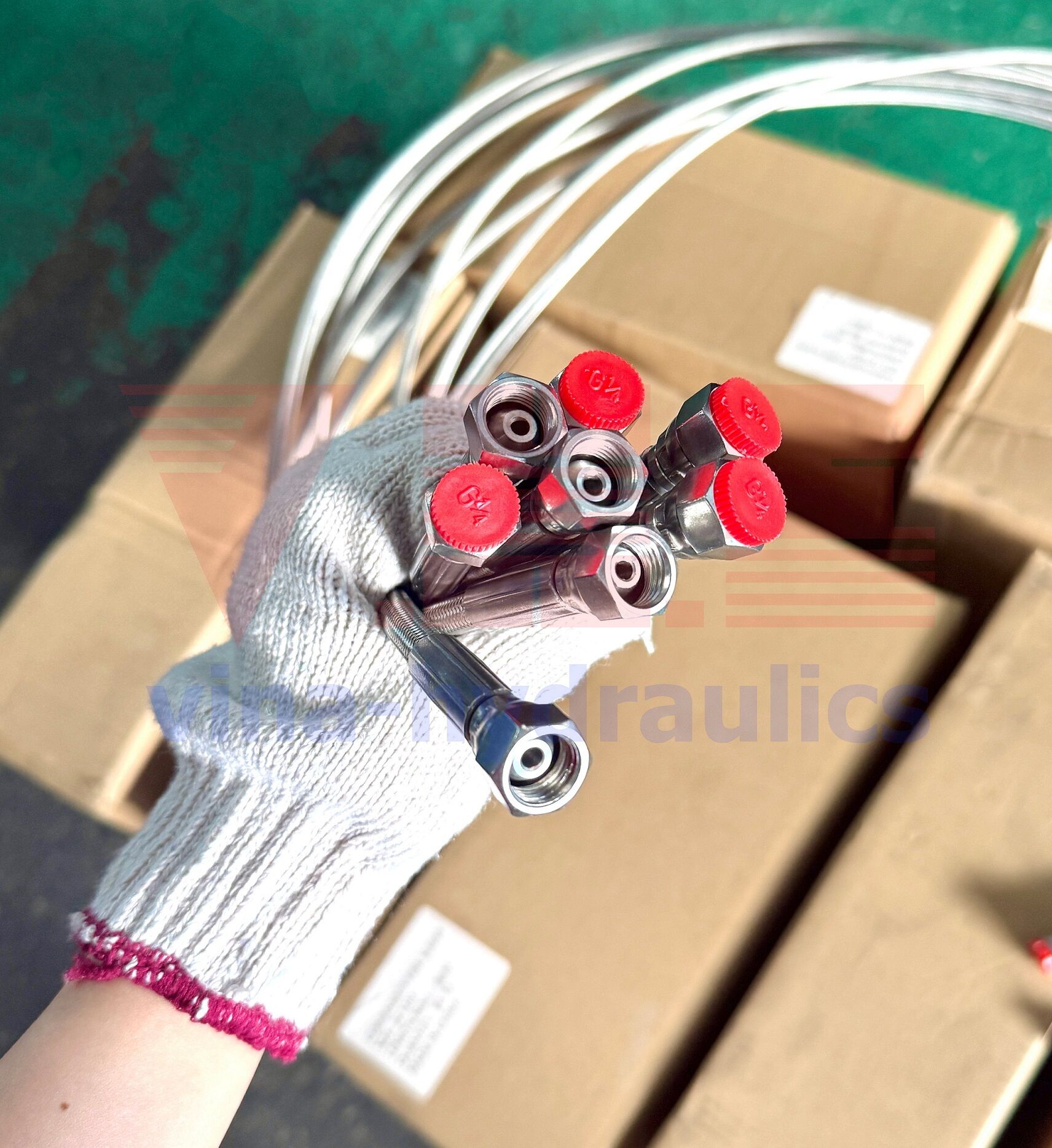Ống nhựa Teflon Dicsa bọc lưới inox bấm đầu inox BSP