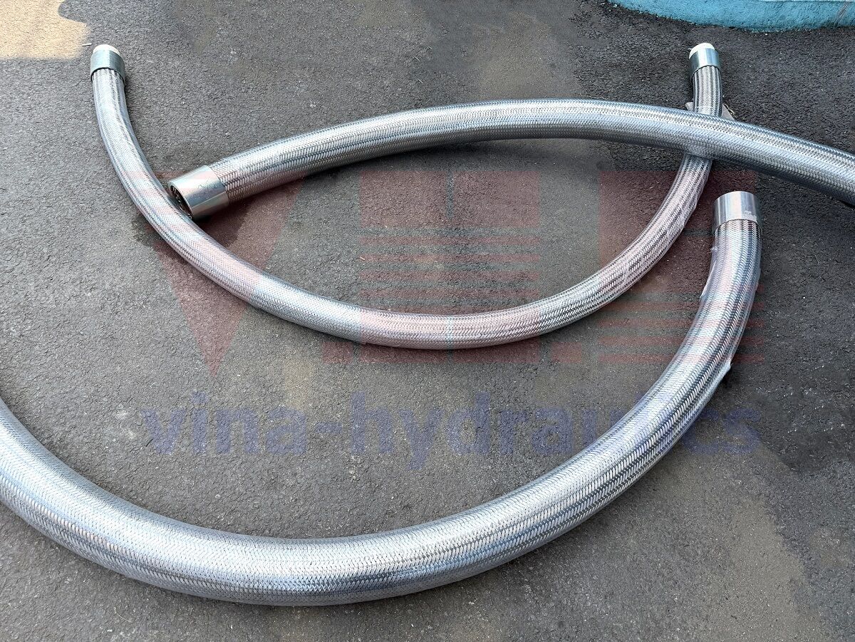 3-inch Alfagomma oil suction hose with two straight BSPT crimped ends