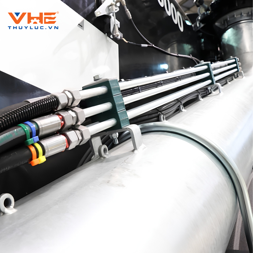 Stackable Clamps: The Space-Saving Solution for Complex Hydraulic Systems