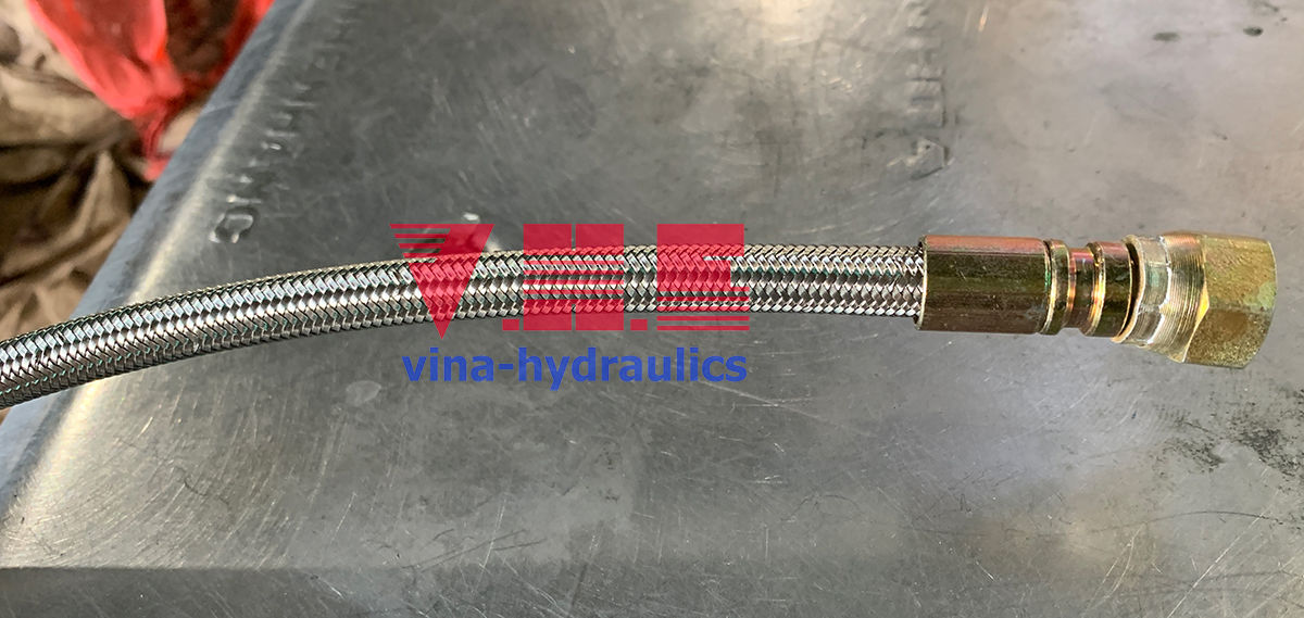 VHE bóp và bấm đầu ống Teflon bọc inox chuyên nghiệp